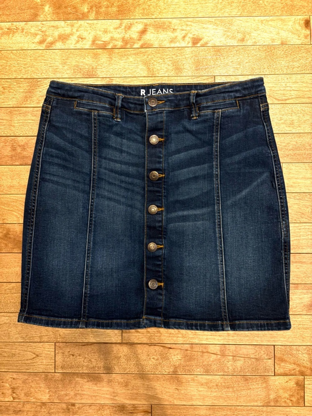 Reitman’s Dark Blue Denim Button-Front Mini Skirt - Size 31 - Picture 2 of 8